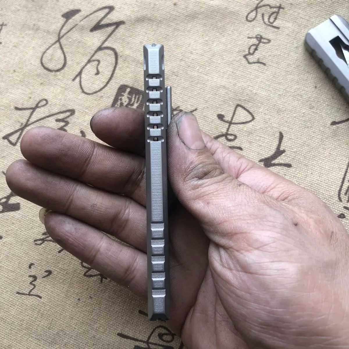 TC21 Универсальный Нож С Титановой Ручкой Многофункциональный Резак Для Бумаги Нож Для Побега Из Разбитого Окна Открытый Кемпинг Охота EDC Инструмент 3