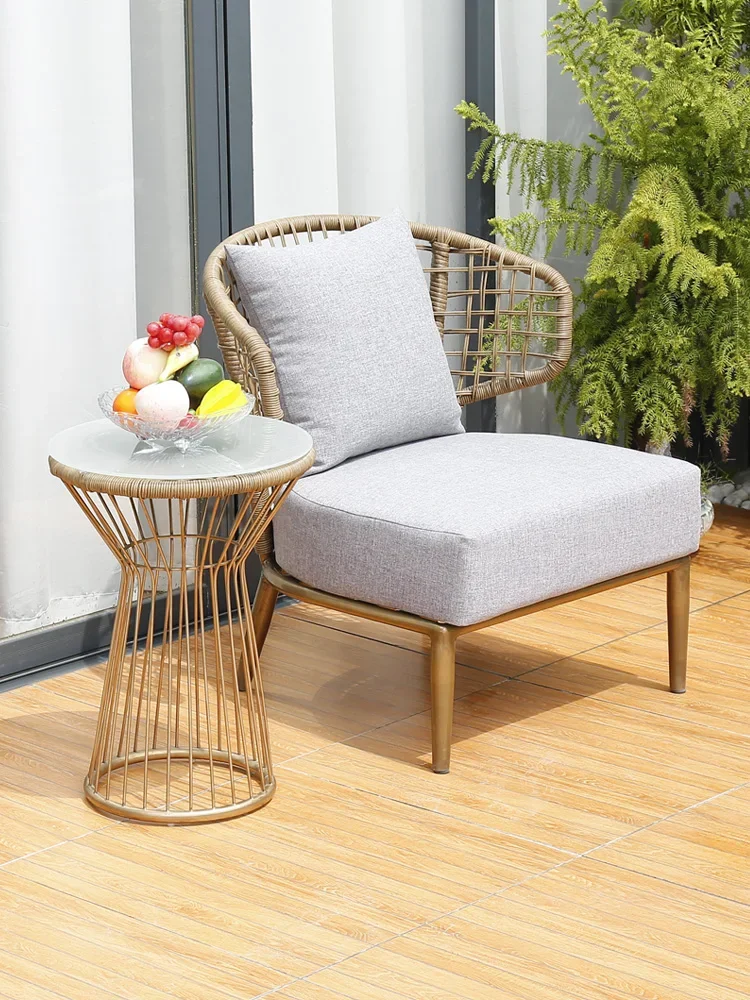 Ротанговый диван солнцезащитный крем ротанговый стул из трех частей набор патио скандинавский диван журнальный столик набор