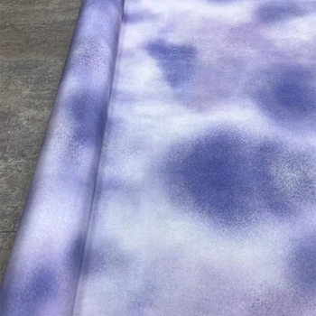 Шелковая эластичная ткань фиолетового цвета с принтом в виде галстука-красителя